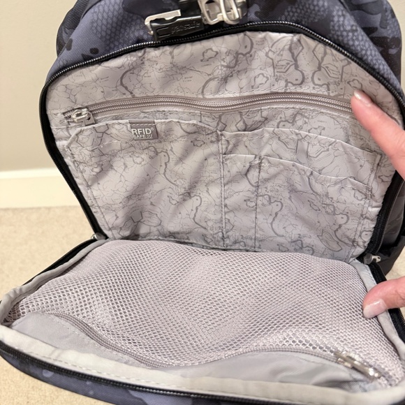 Pacsafe Vibe25 Anti-theft backpack - Picture 9 of 11